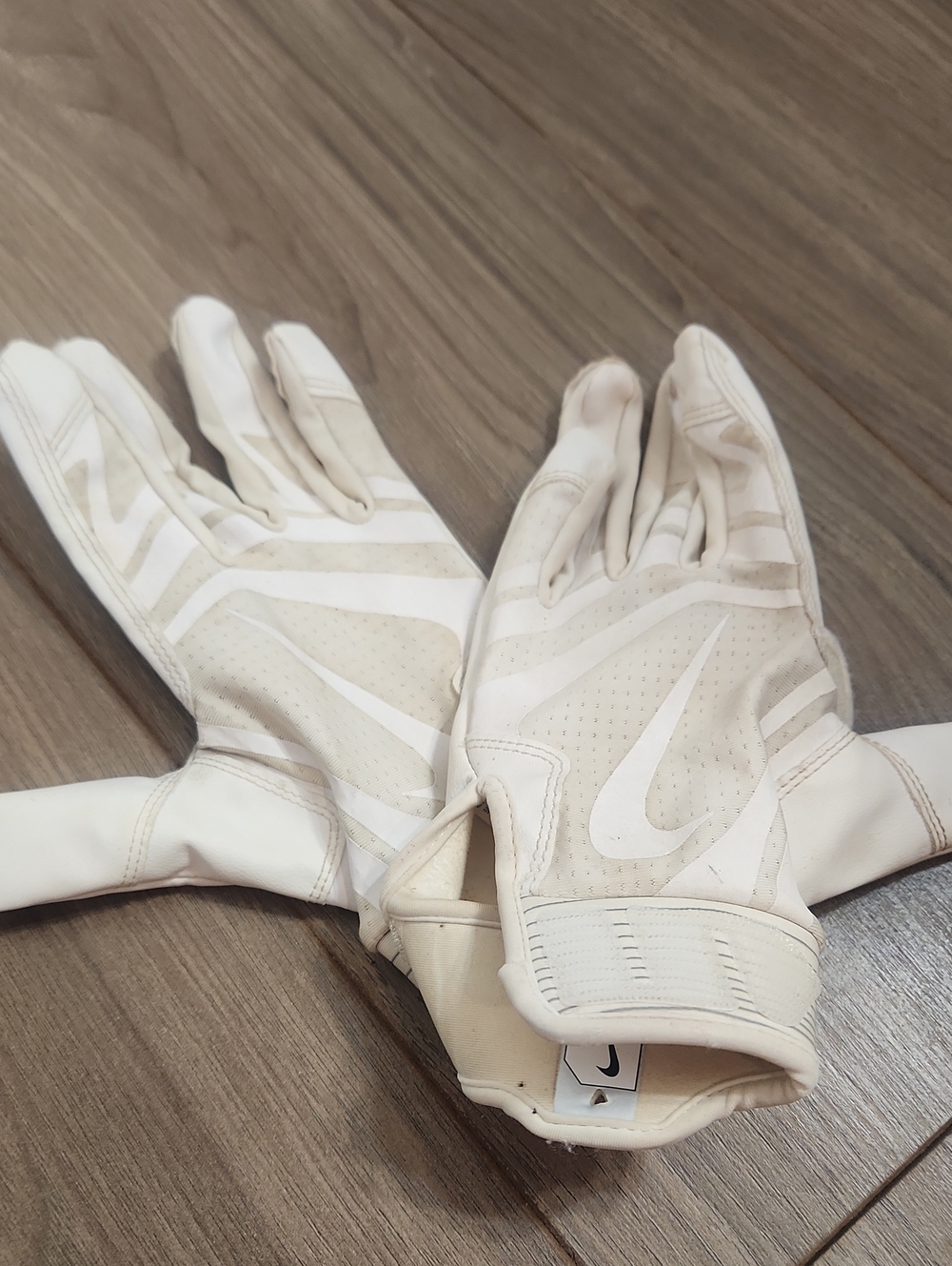 Nike Sports Performance Gloves with Swoosh - Size SMALL
